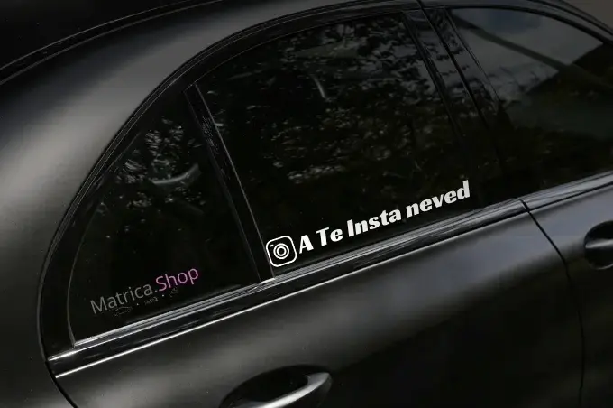 egyedi szélvédő matrica