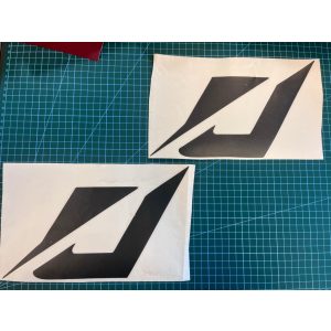 Need for Speed logo autósmatrica (fekete 20cm)